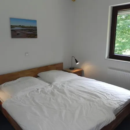 E18 Mit Garten Und Terrasse Butjadingen