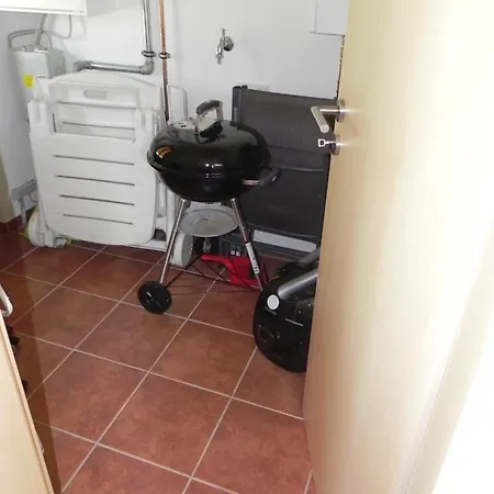 E18 Mit Garten Und Terrasse *